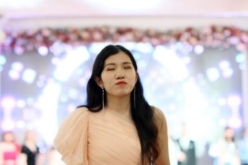 Nữ sinh khiếm thị vượt lên nghịch cảnh, tỏa sáng với Giải thưởng 'Thanh niên sống đẹp'