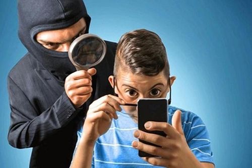 Những dấu hiệu nhận biết điện thoại của bạn đang bị theo dõi