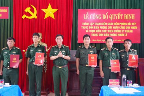 BĐBP Bình Định công bố Quyết định thành lập 2 Trạm Kiểm soát Biên phòng