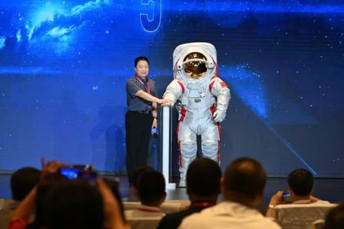 Trung Quốc thiết kế riêng bộ đồ vũ trụ cho sứ mệnh Mặt trăng 2030