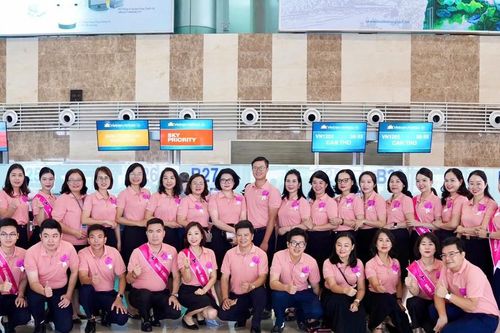 HeForShe - Bay trong màu hồng sẻ chia, cùng Vietnam Airlines hướng tới tháng bình đẳng giới