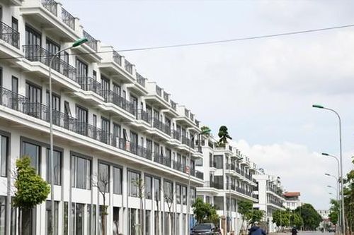 Đề xuất đánh thuế người sở hữu nhiều nhà, đất: Không mới, khó khả thi