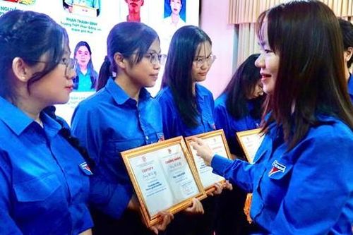 Tỉnh Đoàn Thừa Thiên-Huế tuyên dương Học sinh 3 tốt, Học sinh 3 rèn luyện cấp tỉnh