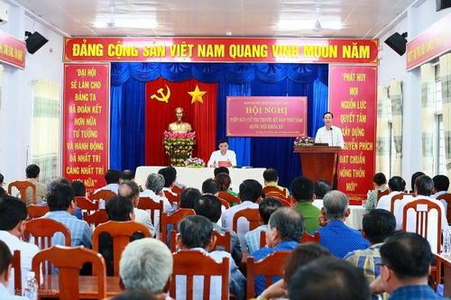 Đồng chí Lê Mạnh Hùng tiếp xúc cử tri xã Nguyễn Phích trước Kỳ họp thứ 8, Quốc hội khóa XV