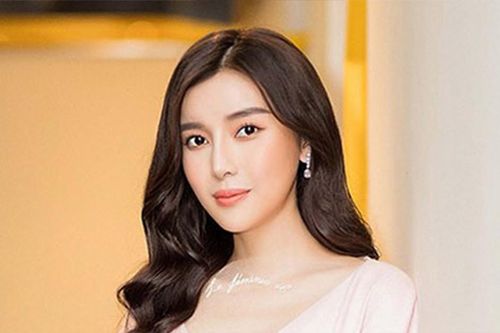 Cao Thái Hà trở thành 'hoa khôi cảnh sát', đóng cặp mỹ nam kém 6 tuổi
