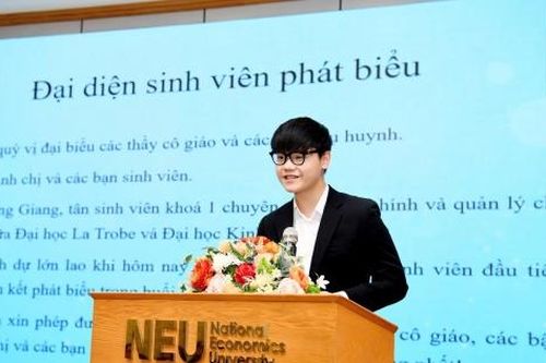 Cháu nội Đại tướng Võ Nguyên Giáp nhận giải thưởng 'Sinh viên xuất sắc nhất và có ảnh hưởng'