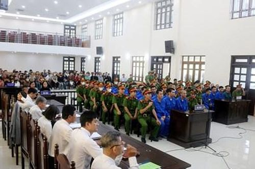 Hai án chung thân trong vụ hỗn chiến gây chết người ở cầu Nam
