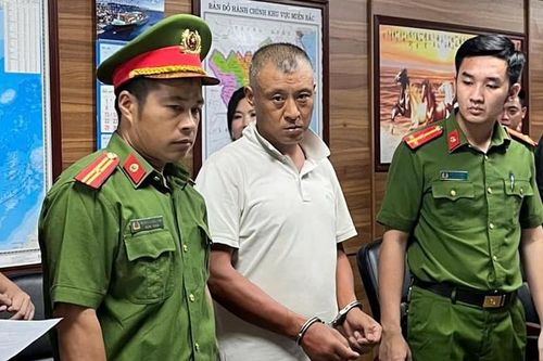 Phê chuẩn khởi tố đối tượng đổ hơn 200 tấn chất thải rắn ra môi trường