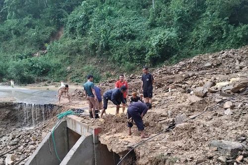 Cảnh báo nguy cơ cao xảy ra lũ quét, sạt lở, sụt lún đất tại Nghệ An