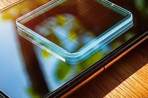 Giấc mơ không còn xa vời: Điện thoại tự sạc bằng ánh sáng mặt trời