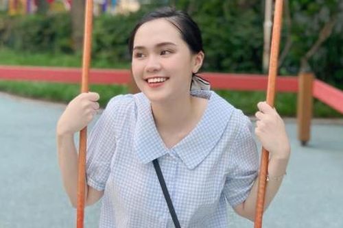 Vợ Duy Mạnh ghi điểm sau lần gây thất vọng