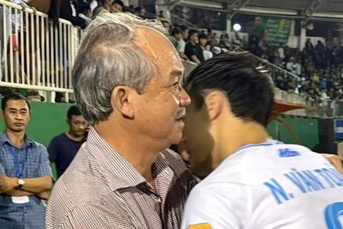 Bầu Đức đi tìm các con sau trận gặp Nam Định