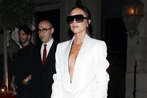 Công thức ăn diện cực đỉnh của Victoria Beckham: Đơn giản - đẳng cấp!