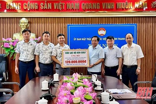 Câu lạc bộ Ken Golf trao 120 triệu đồng ủng hộ đồng bào bị thiệt hại do bão số 4