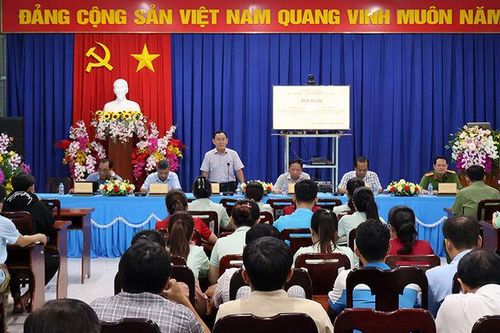 Đối thoại với người lao động và doanh nghiệp