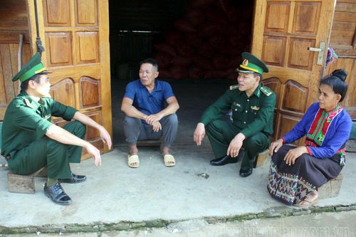Xây dựng 'thế trận lòng dân' nơi biên giới