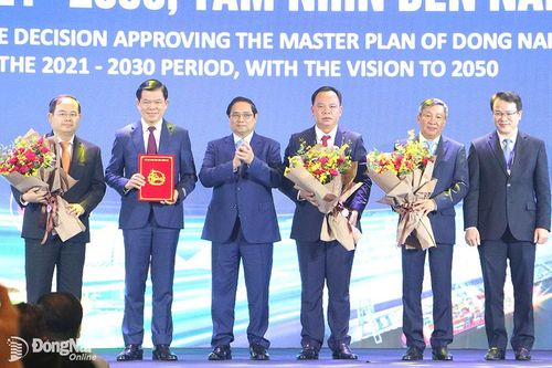 Giữ vị thế và cam kết với dân