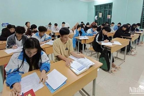 Điện Biên ưu tiên nguồn lực xây dựng trường, lớp học