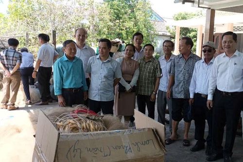 Tổ chức học tập mô hình nuôi ba ba cho hội viên nông dân