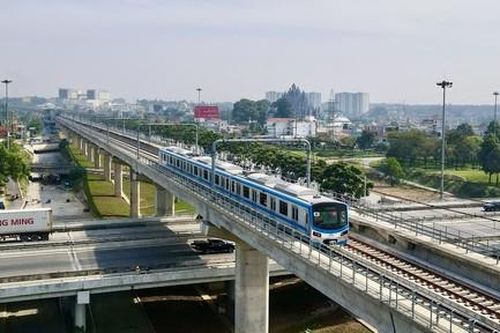 TPHCM lập phương án dùng ôtô trung chuyển khách đi Metro đến 5 bến xe