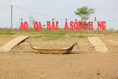 Cảnh tan hoang khó tin ở vườn hoa nổi tiếng, từng 'hái ra tiền' tại Hà Nội