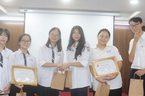 Trận tranh biện mô phỏng Trường Teen: Thí sinh tung chiêu 'đỉnh nóc, kịch trần'