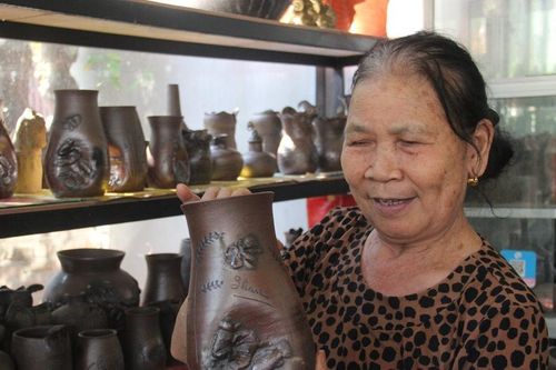 Thăng trầm nghề gốm - Bài 1: Những người giữ lửa cho gốm Hương Canh