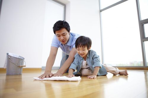 Muốn con ngoan ngoãn, cha mẹ hãy làm gương cho trẻ