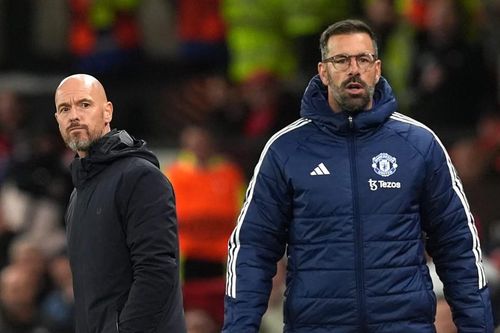 Rudd van Nistelrooy cố tình không giúp Ten Hag ở MU?