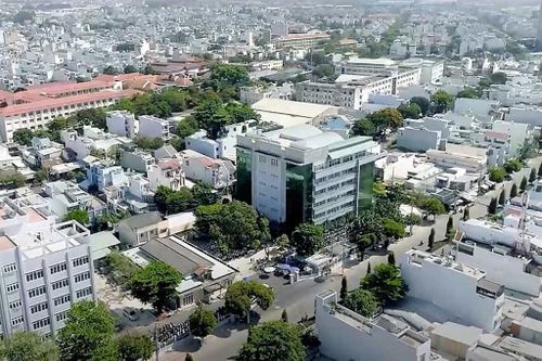 Cần sớm trả lại vỉa hè cho người dân