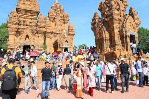 Đồng bào Chăm Ninh Thuận vui đón Lễ hội Katê năm 2024