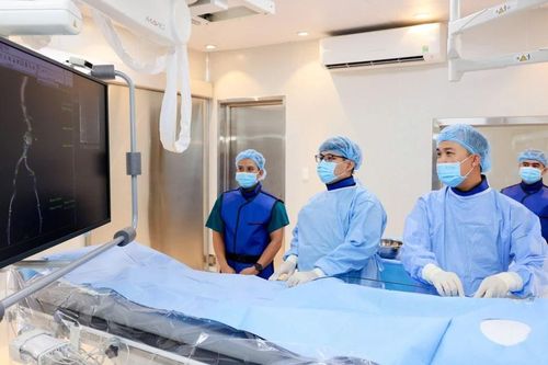 Nhập viện mới biết bị phình động mạch chủ kích thước lớn