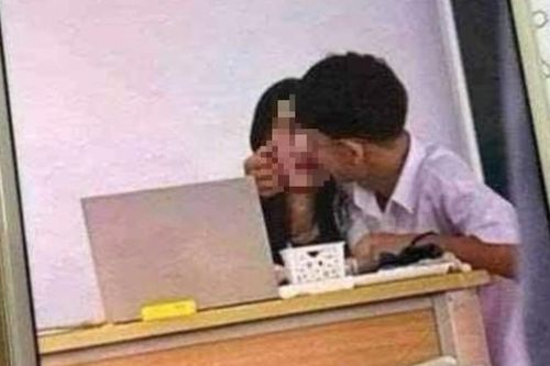 Hà Nội: Xác minh clip đôi nam nữ thân mật trong lớp học