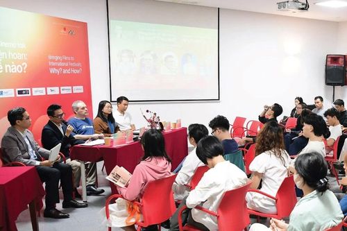 Định vị thương hiệu giữa 'chợ điện ảnh'