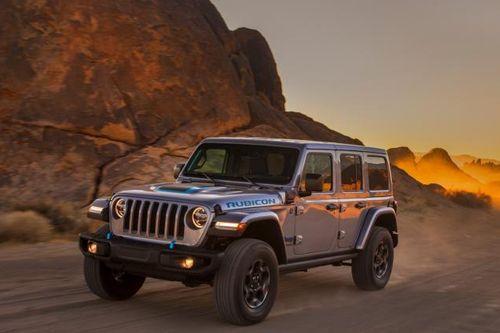 Xe không chạy vẫn phát cháy, Jeep phát lệnh triệu hồi toàn cầu