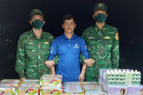 An Giang: Bắt giữ đối tượng vận chuyển hàng hóa trái phép qua biên giới