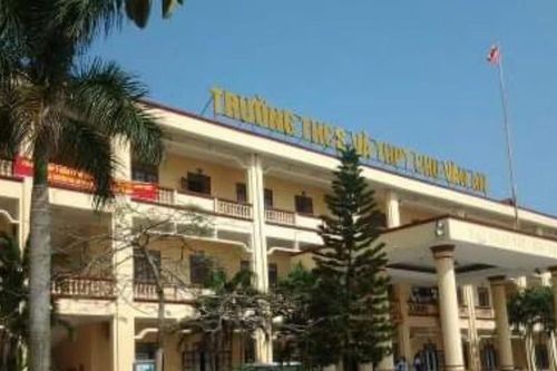 Quảng Ninh 'siết' an toàn trường học sau vụ phụ huynh lái xe tông trúng học sinh