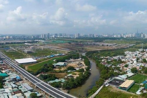 Cận cảnh cầu xóa 'nút cổ chai' cửa ngõ TPHCM trước ngày thông xe