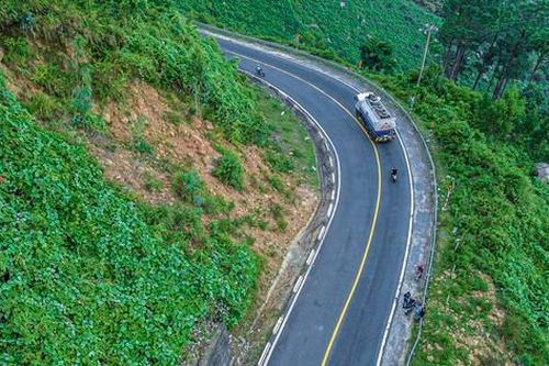 Nhiều điểm trên đèo Hải Vân tiềm ẩn nguy cơ sạt lở cao