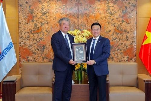 Chủ tịch HĐTV Petrovietnam Lê Mạnh Hùng tiếp lãnh đạo Công ty Mitsui (Nhật Bản)