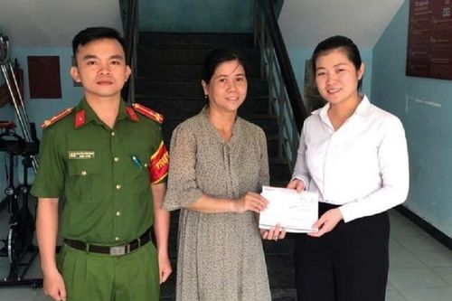 Vượt hơn 600km đến nhận 300 triệu đồng chuyển khoản nhầm