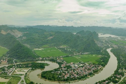 Bổ sung hạ tầng dịch vụ - 'đòn bẩy' giúp du lịch Hà Nam bứt phá