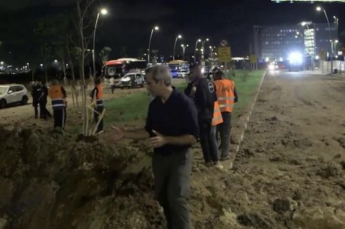 Hiện trường khu vực tấn công tên lửa nhằm vào trụ sở lực lượng Mossad của Israel