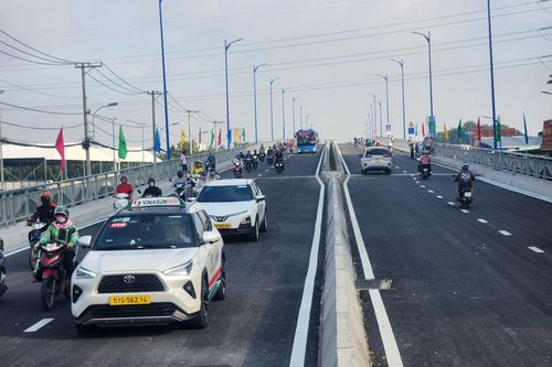 TP Hồ Chí Minh: Thông xe cầu Nam Lý sau 8 năm triển khai