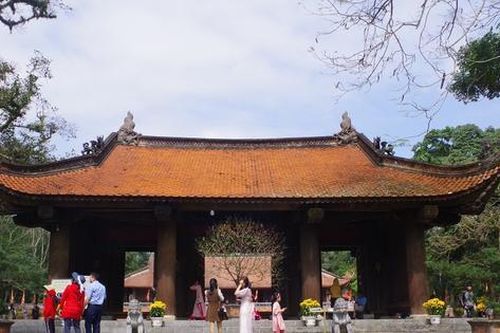 Cổ kính Di tích Quốc gia đặc biệt Lam Kinh