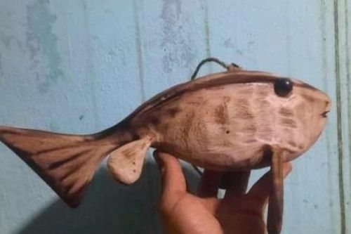 Nhặt rác về tái chế, người đàn ông bán giá hàng triệu đồng/sản phẩm
