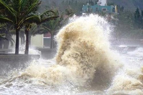 Bão Krathon chưa tan, Biển Đông lại xuất hiện rãnh áp thấp 'nối đuôi' mạnh cỡ nào?