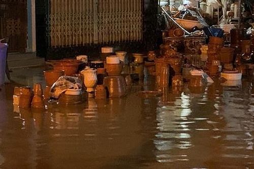 Nước sông Hồng dâng cao, nhiều điểm ở Yên Bái lại bị ngập lụt