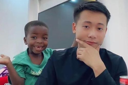 Lôi Con hóa 'cơ trưởng' tại Angola, lượt view khiến nhiều người 'choáng'