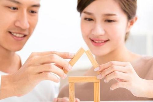 Vợ chồng cùng vun đắp tổ ấm